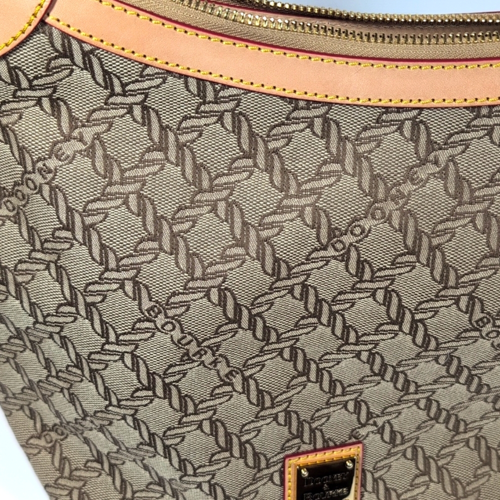 Dooney & Bourke Maritime Hobo Sac NWOT - Picture 15 of 16